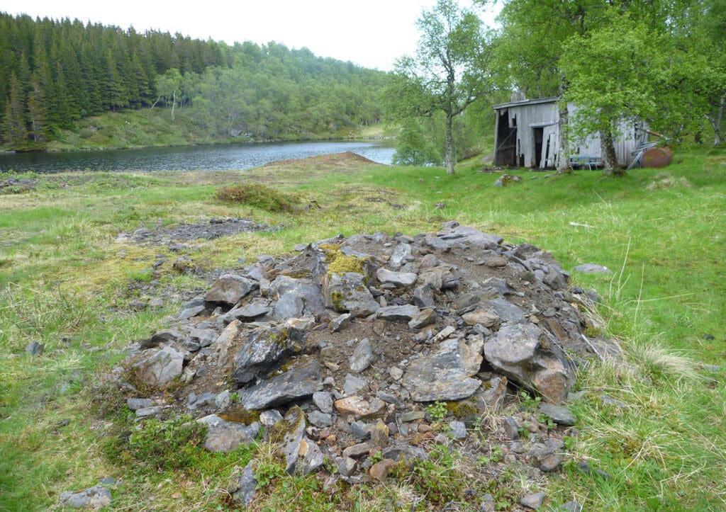 Foto av rester etter gruvedrift